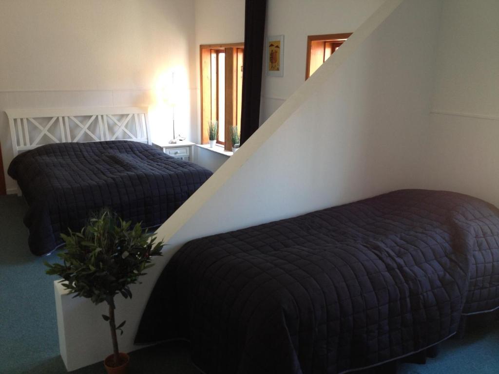 Kanns Hotel Åkirkeby Chambre photo