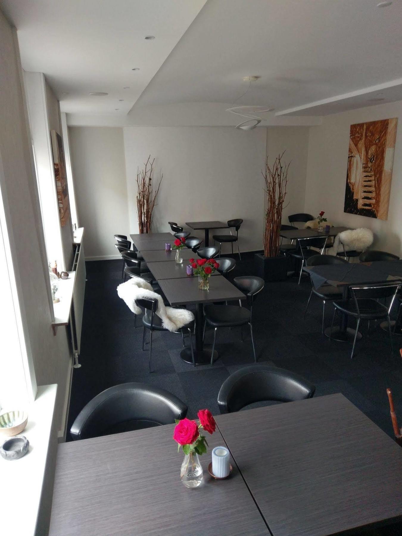 Kanns Hotel Åkirkeby Extérieur photo