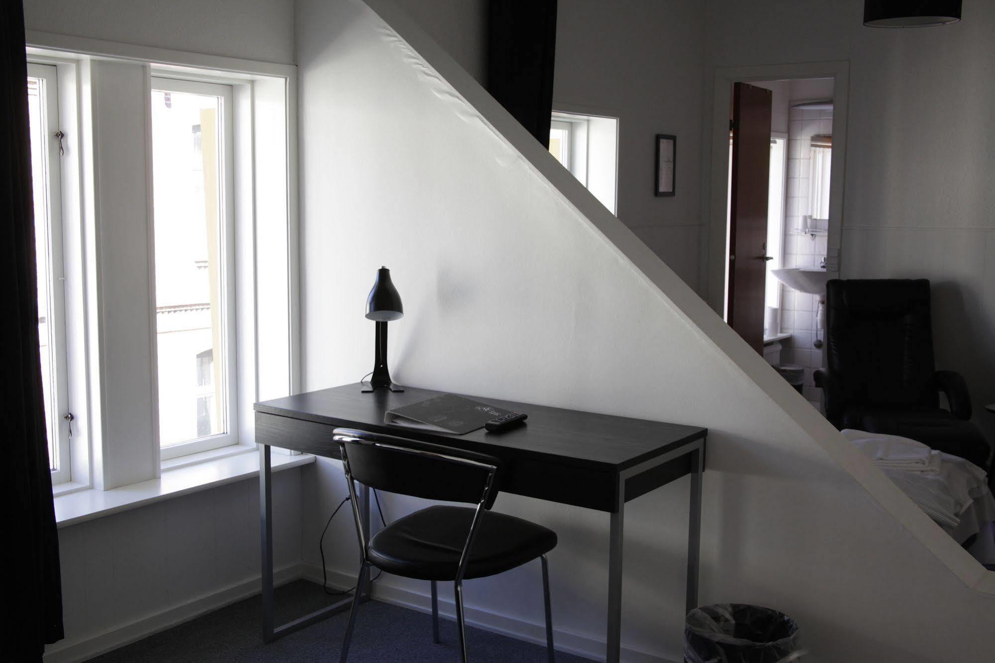 Kanns Hotel Åkirkeby Extérieur photo