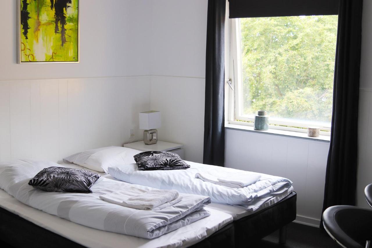 Kanns Hotel Åkirkeby Extérieur photo